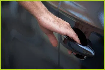 Expert Locksmith Services Valley Cottage, NY 845-236-5417 - 8-opening-car-locks
